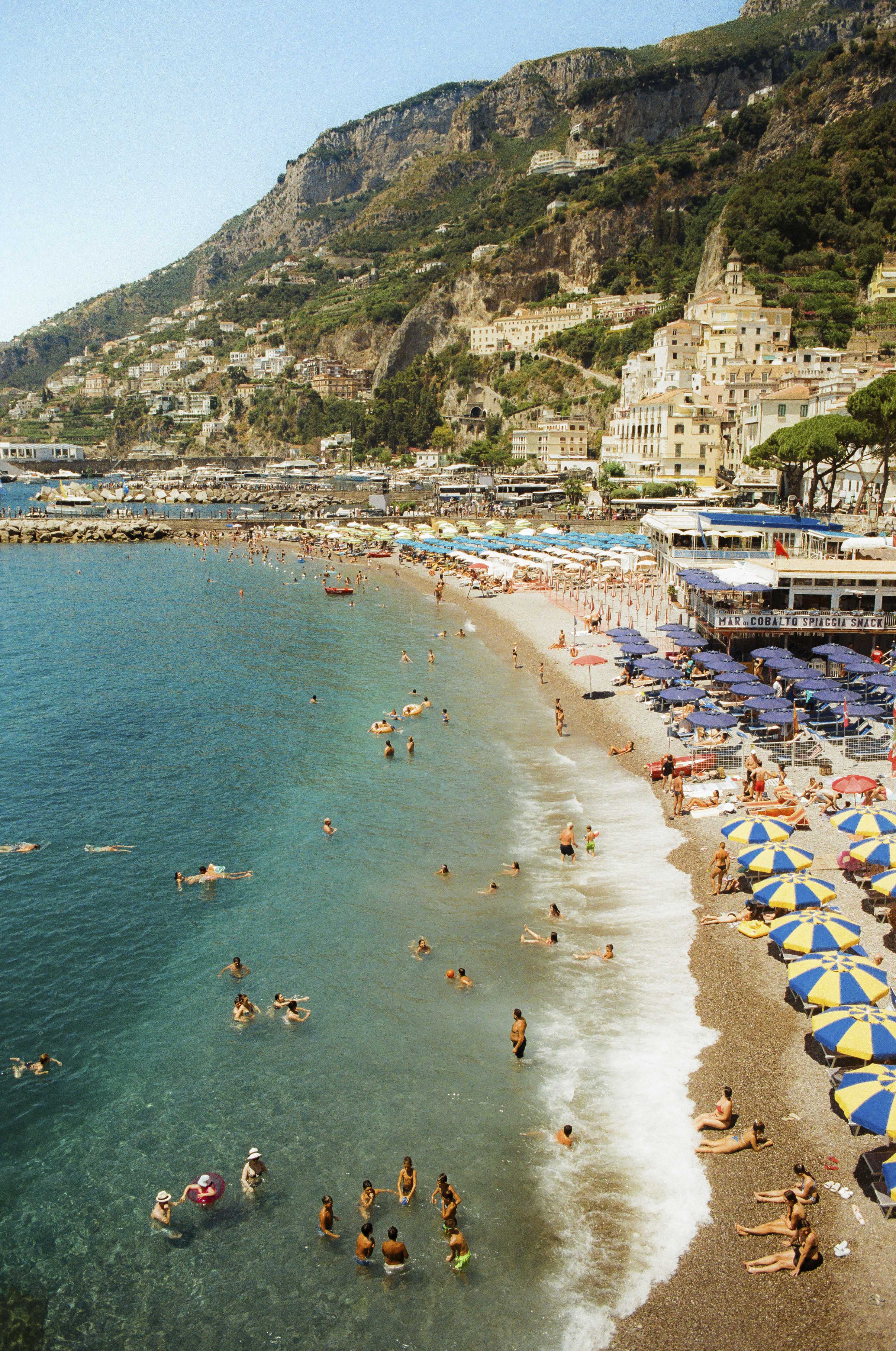 35mm film by Weni Jong on the Canon A-E1 in Italy